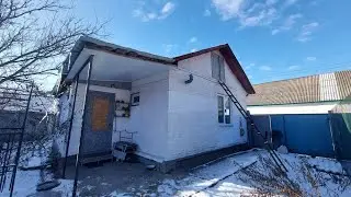 Невеликий будинок з гарною територією та меблями!