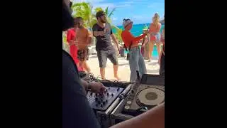 DJ 