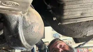 Boris' 1957 Ford Thunderbird - Draining the fuel tank, seized fuel drain plug, cutting fuel pickup
