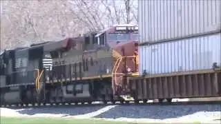 A MUST SEE PRR HERITAGE With Superb CSX & NS Mainline Action In Mentor Ohio April 2015