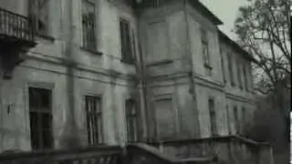 Zapomniany pałac jesienią. Michalów-Klemensów