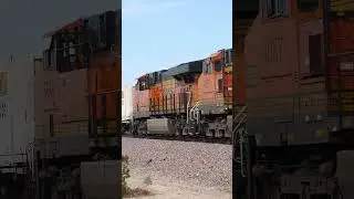 RAILFANNING SHORTS BNSF 7861 EB MP 733 NEEDLES SUB 9-27-2023 #freighttrain #railfreight #bnsf