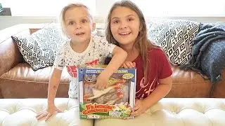 Flicken' Chicken Family Game Surprise! - Caspians Corner - Slyfox Family