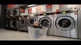 Baby Oliver has Laundry Day at the Laundromat #87 |trẻ em,ni&ntilde;os,孩子們, أطفال, 子供,балалар, Дети, kids