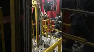 Derrick Man Tripping  Pipe