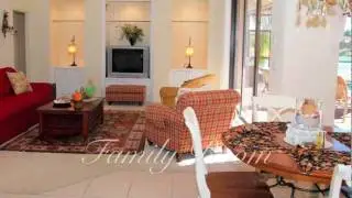 Fantastic 4 bedroom Naples Vacation home overlooking a sparkling lake