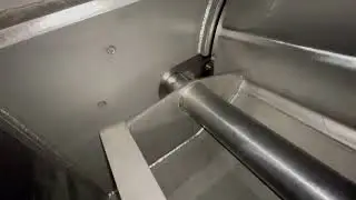 PAM self cleaning air-lock