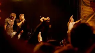 Likke Pêhp - De Tent Moet Op Z'n Kop (Officiële Videoclip)