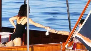 Johnny and Vanessa - in the Vajoliroja (kissing)
