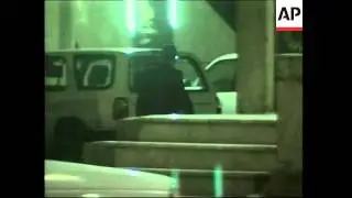 Iraqi scientist arrives at hotel for interview by UN