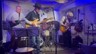 MAD BLUES BAND  Reconsider Baby '25.11.13