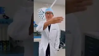 Dr. Kahng working his magic in the OR👨🏻&zwj;⚕️✨