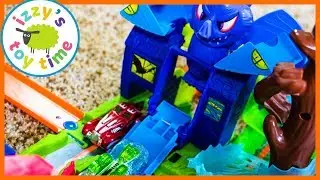 CARS ! Hot Wheels City COBRA MANOR ATTACK