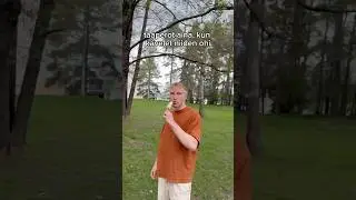 Taaperot aina, kun k&auml;velet niiden ohi 😂👶🏼 | #shorts