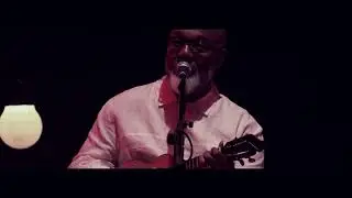 Sorriu Pra Mim | Leandro Lehart feat. Mauro Diniz - Violão É No Fundo Do Quintal (Ao Vivo)