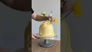 Dome Cake 💛 Rate the cake from 1 to 10 #domecake #cakedesign #cakeclasses