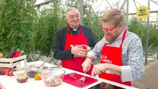 Hoy cocinamos con el Obispo de Almería, Antonio Gómez Cantero