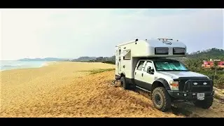 EarthRoamer in Mexico, Awesome beach camping in Huatulco