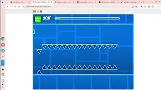 PLAYING SCRATCH GEOMETRY DASH IN SCHOOL!