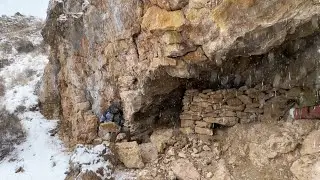 Primitive Cave to Safe Shelter | Survival & Bushcraft in Extreme Winter