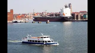 Hafenrundfahrten mit Adler-Schiffe im &bdquo;Alten Hafen&ldquo; Wismar