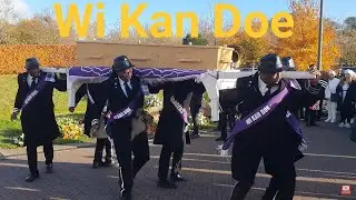 Wi Kan Doe Traditionele Surinaamse Dragers Begrafenis Rhijnhof Leiden uitvaart (deel 2)