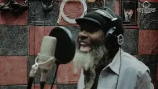 Ayi Solomon - Akroma