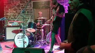 KUMA NO MOTOR - Banpiroak (live Brahbrah fest)