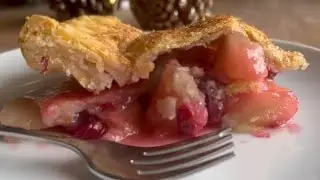Вкуснейший вирусный грушево-клюквенный пирог, который обожают миллионы! 🍐🥧 #веселье #еда #тренды ...