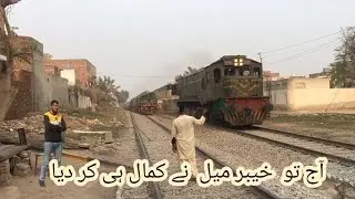 Four Trains Cross Multan Junction khyber Mail and Bhauddin zikriya express or Mehar express
