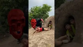 Soul king Gorilla Monster Attack Young Girl And Young Man