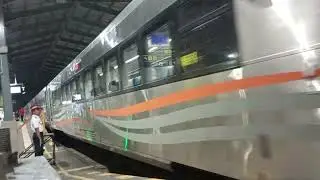 Kedatangan kereta apa di Stasiun Solobalapan #keretaapi #solobalapan #train