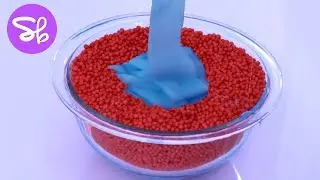 Mixing Glossy Slime with Foam Beads to make Crunchy Slime