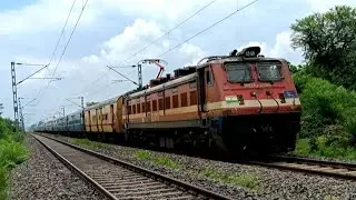Dangerous 110 Kmph !! 15721 Digha - New Jalpaiguri Paharia Express
