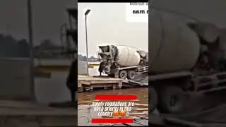 Seconds to disaster😱😭😱!!#constructionshorts #mixertruck #concrete #trucking #disaster #love