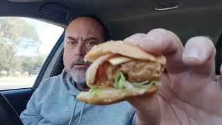 ZINGER Bacon and Cheese Burger Review @KFCAustralia - Crispy, Cheesy, Bacon Bliss! 🔥🍔🥓
