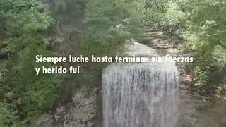 Hay una voz - Maxi Lugo (Lyric Video)