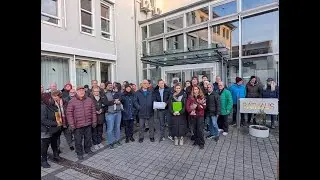 BIgT Waldsee &uuml;bergibt Unterschriftenliste f&uuml;r B&uuml;rgerbegehren