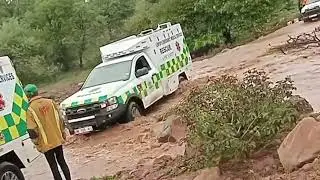 Хаос в Южной Африке сегодня! Масштабное наводнение смыло дома в Крюгере, провинция Лимпопо.
