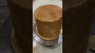 Golden shimmer cake decoration #shortvideo #youtubeshorts #cake #shorts