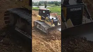 High-Powered Shantui Bulldozer Pushing Soil, Speedy Land Leveling, Cutting Edge Bulldozer Technology