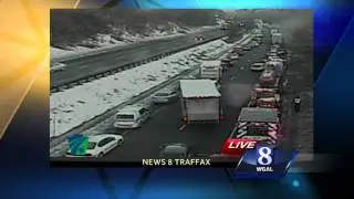 Box truck crash causes delays on I-476