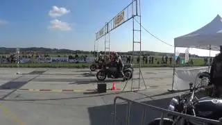 Yamaha R1 vs. BMW K1300R Drag race