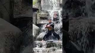 Kung fu training under a waterfall #kungfu #martialarts #masterphan #hardwork #oldschooltraining