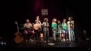 Ch&iacute;charos M&aacute;gicos - Liquits - 2025 - Ro Vel&aacute;zquez 
