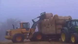 Volvo L110F Loading Straw 2013 Co.Cork