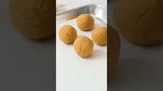 Easy No-Bake Pumpkin Cheesecake Balls 🎃