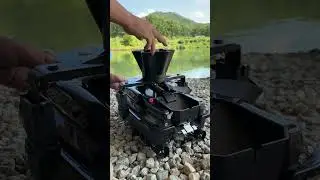 why put water into spreader ? #fishing #fishingvideo #carpfishing #outdoors #boatman #boiliespreader