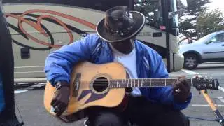 One Minute of Ryoga: The Russian, Italian, southern blues folk singer.