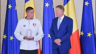 David Popovici, decorat de Klaus Iohannis cu Ordinul Național ”Steaua României”